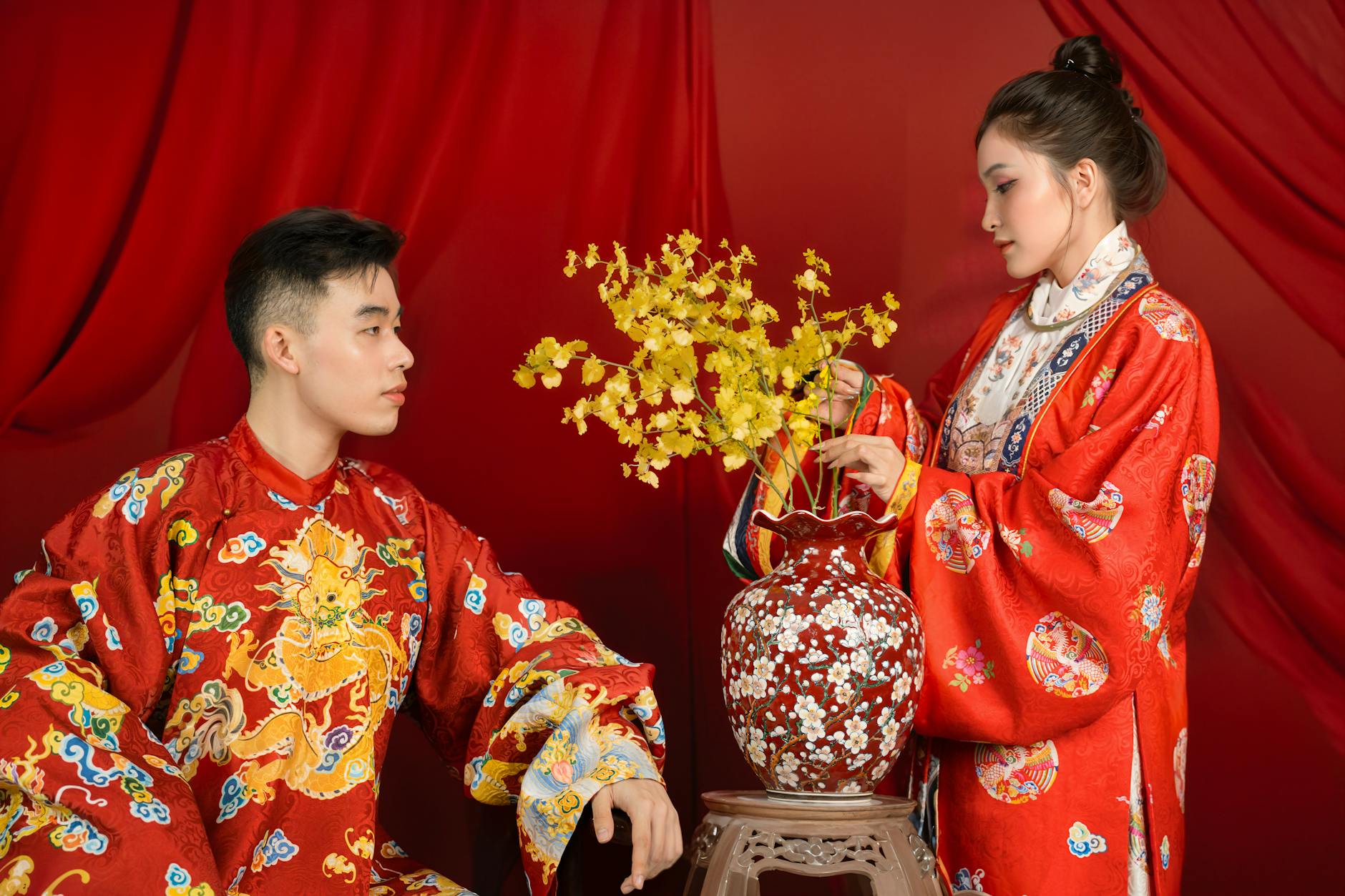 馬年結婚擇日指南，結合八字與萬年曆分析。
