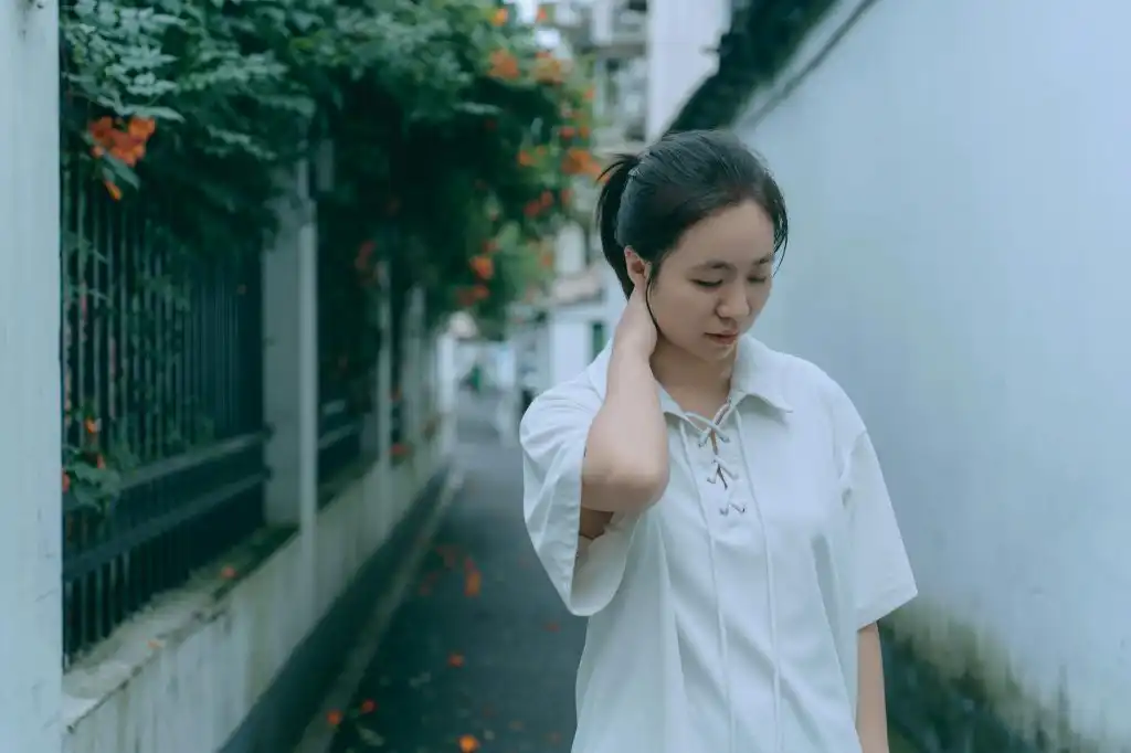 MBTI人格測驗圖解,介紹16種性格類型與四項維度分類。